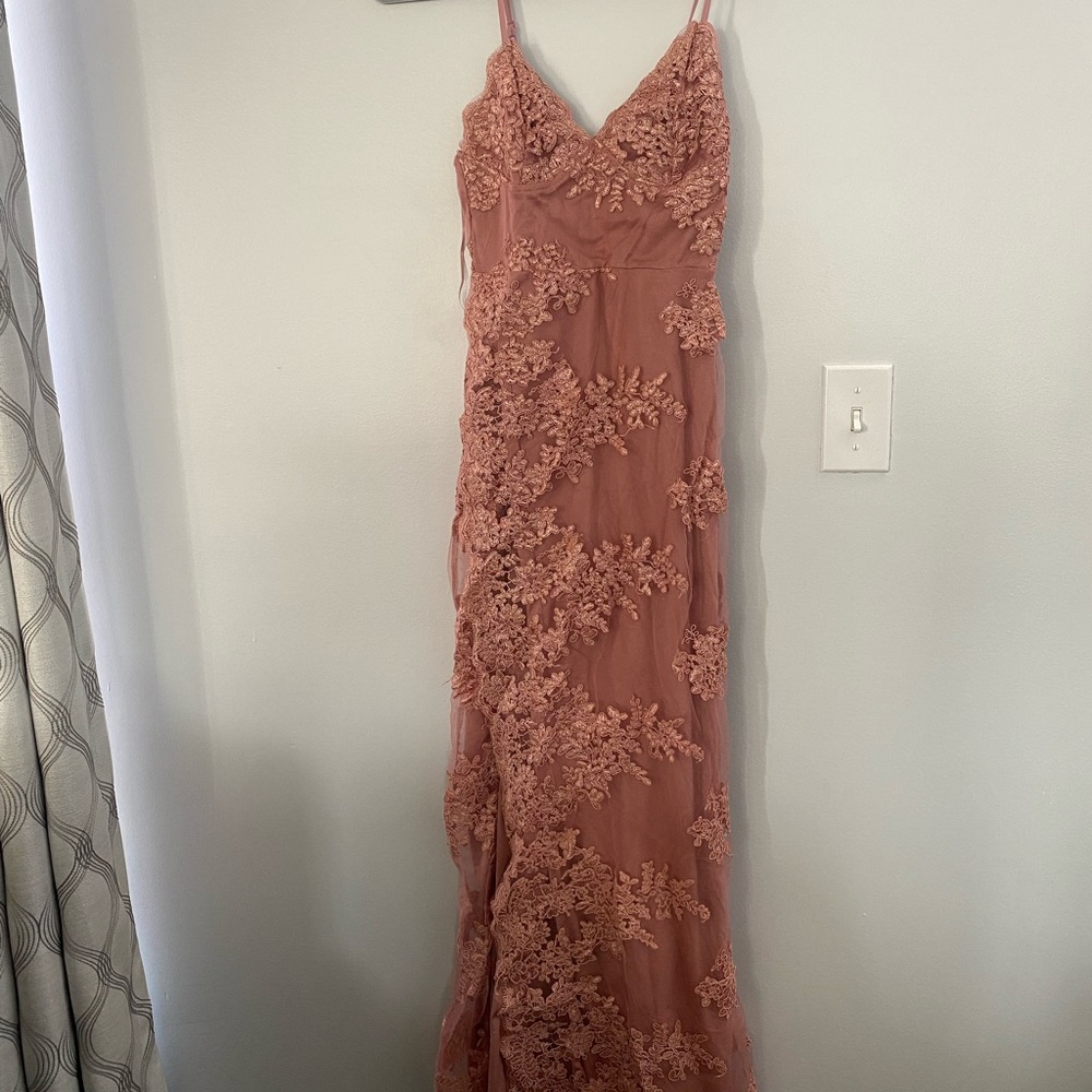Fashion nova lace dress
